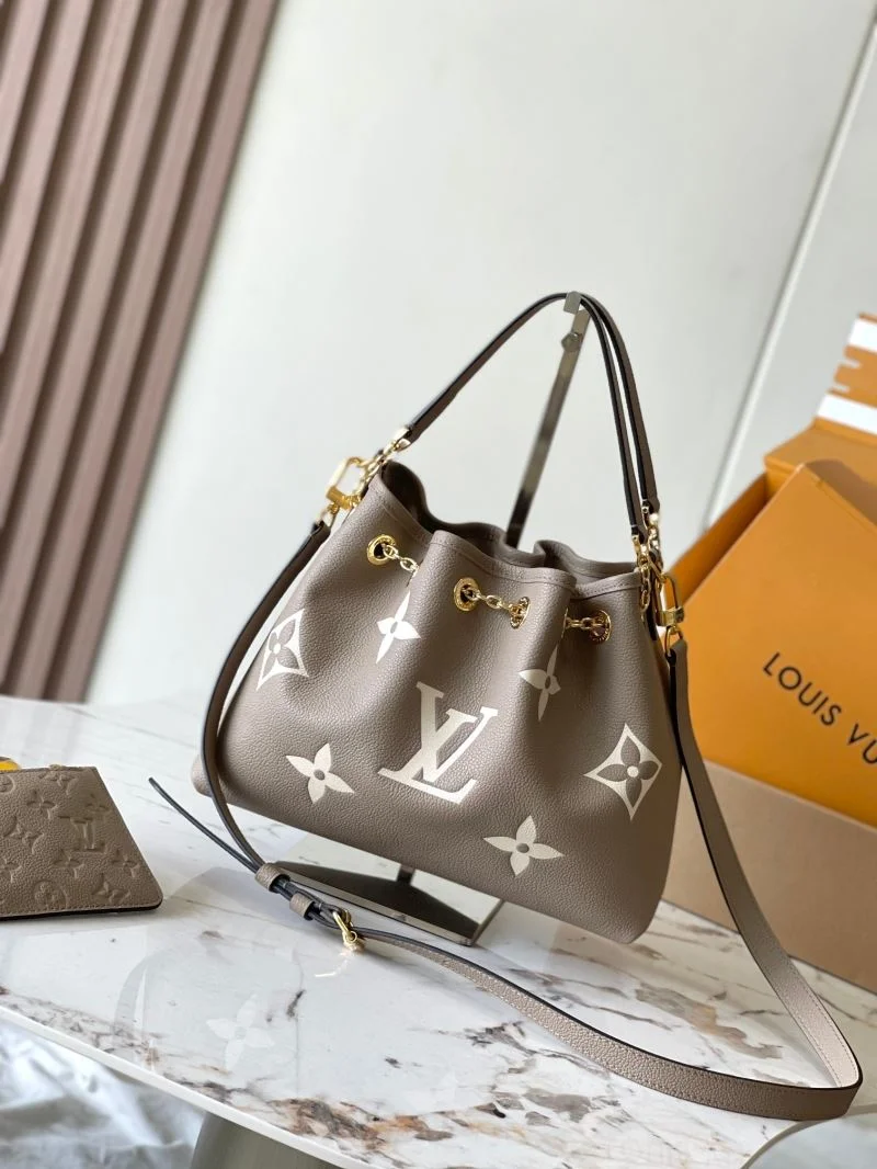 Louis Vuitton Bucket Bags TechFriendly 40114