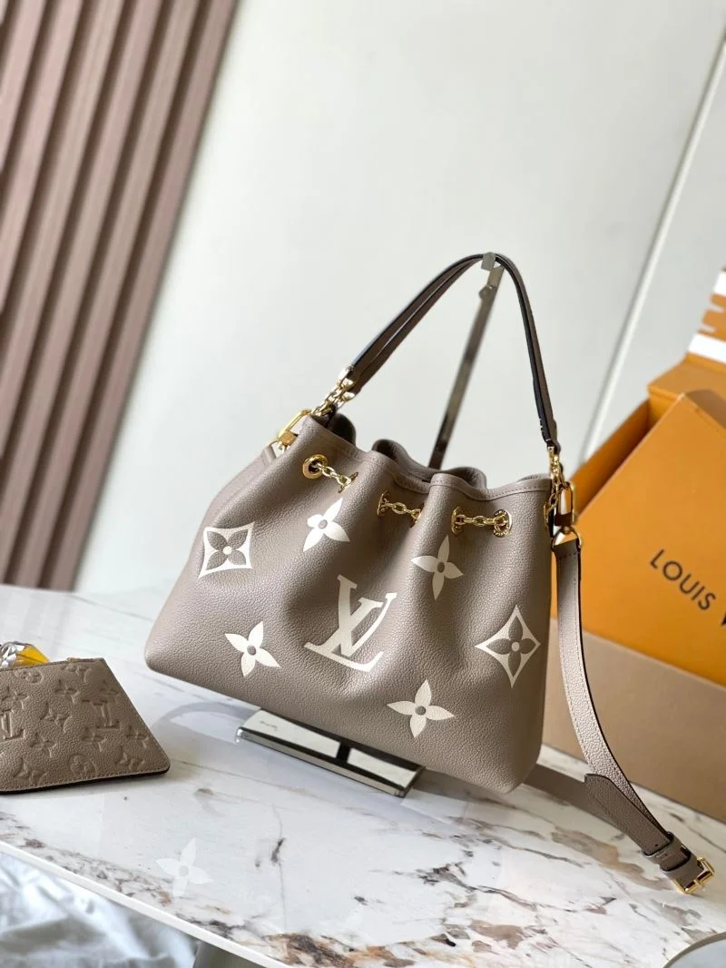 Louis Vuitton Bucket Bags TechFriendly 40114