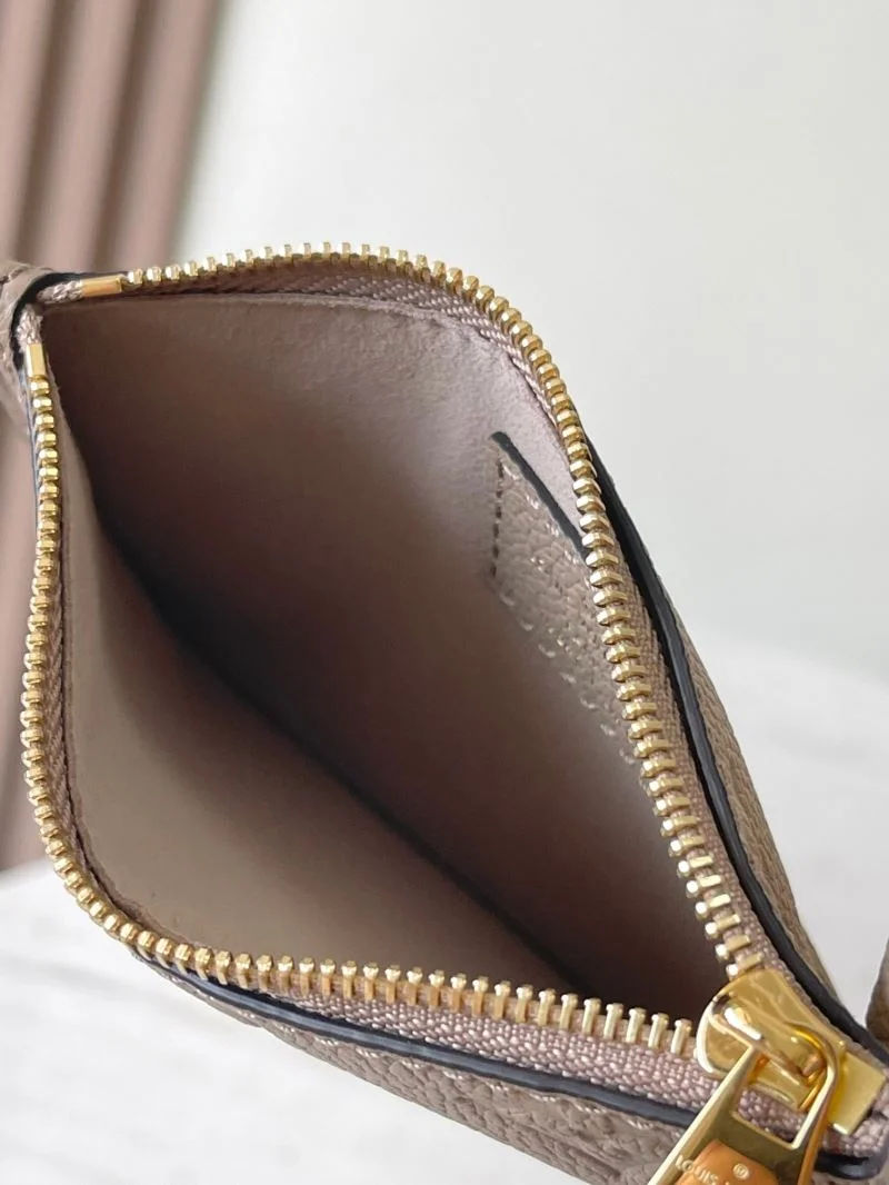 Louis Vuitton Bucket Bags TechFriendly 40114