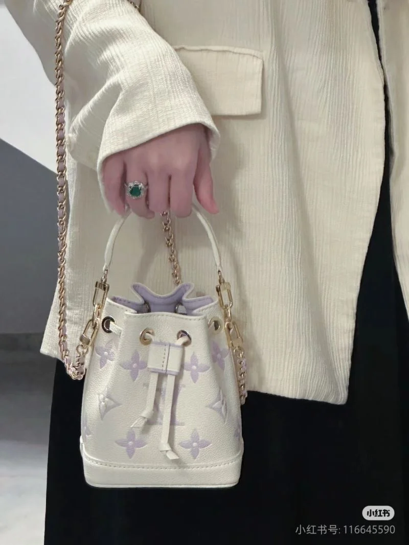 Louis Vuitton Bucket Bags TimelessDesign 40154