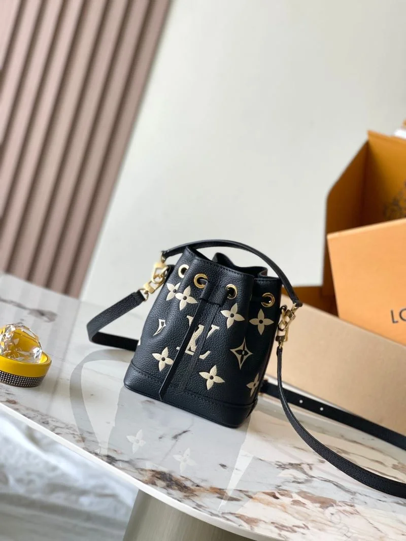 Unique Louis Vuitton Bucket Bags 40111
