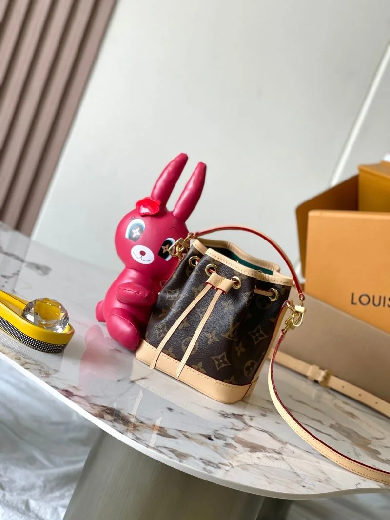 MoistureWicking Louis Vuitton Bucket Bags 40127