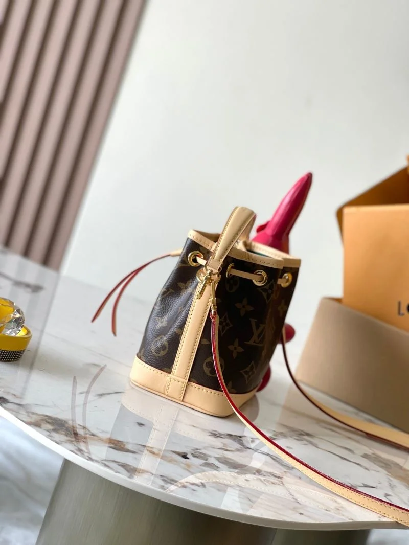 MoistureWicking Louis Vuitton Bucket Bags 40127