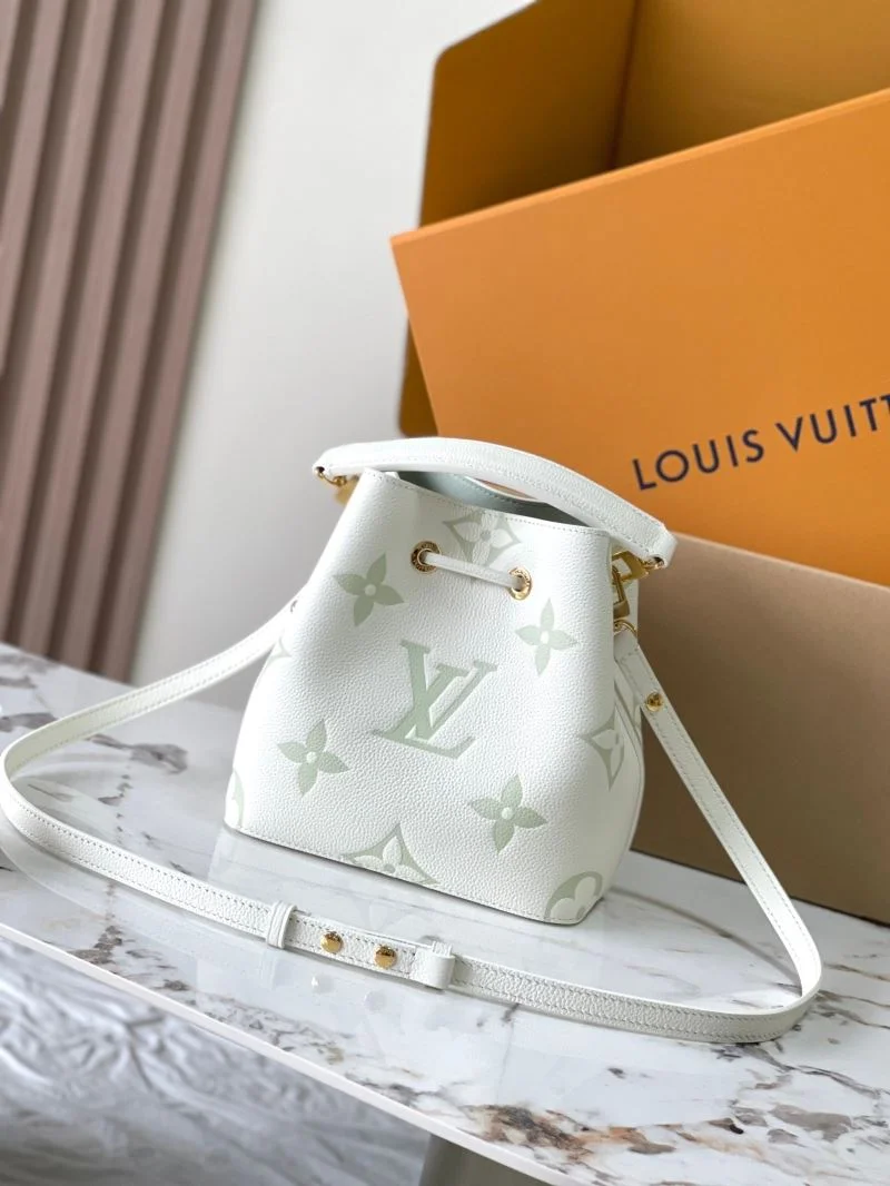 Louis Vuitton Bucket Bags ModernLook 40159