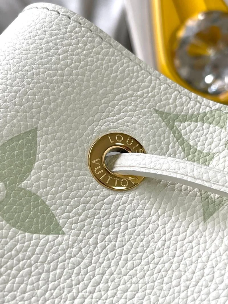 Louis Vuitton Bucket Bags ModernLook 40159