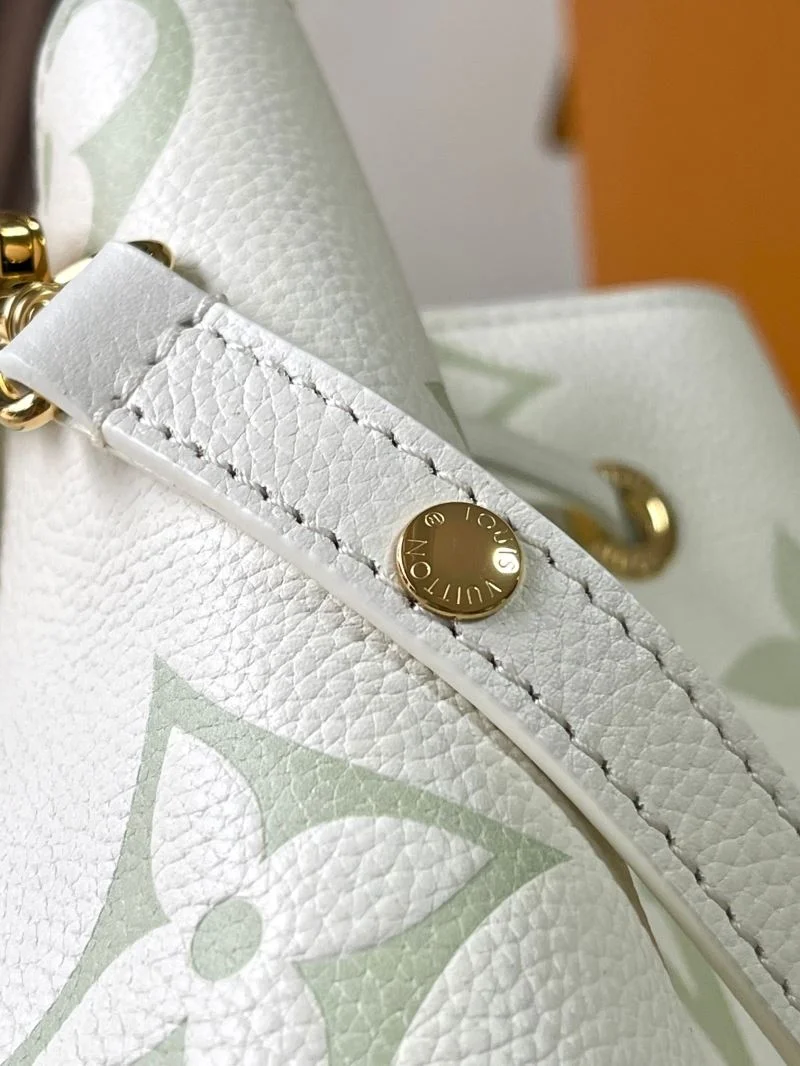 Louis Vuitton Bucket Bags ModernLook 40159