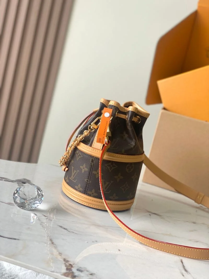 Functional Louis Vuitton Bucket Bags 40107