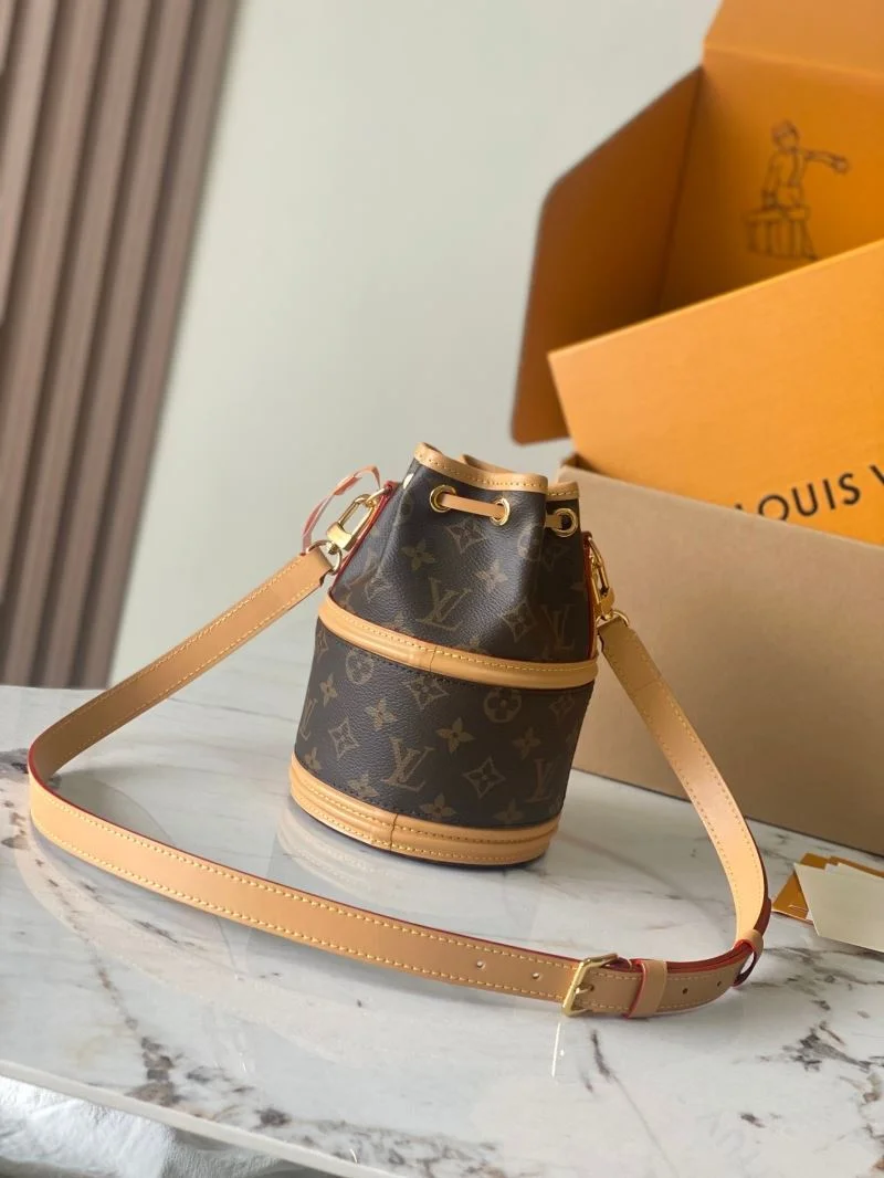 Functional Louis Vuitton Bucket Bags 40107