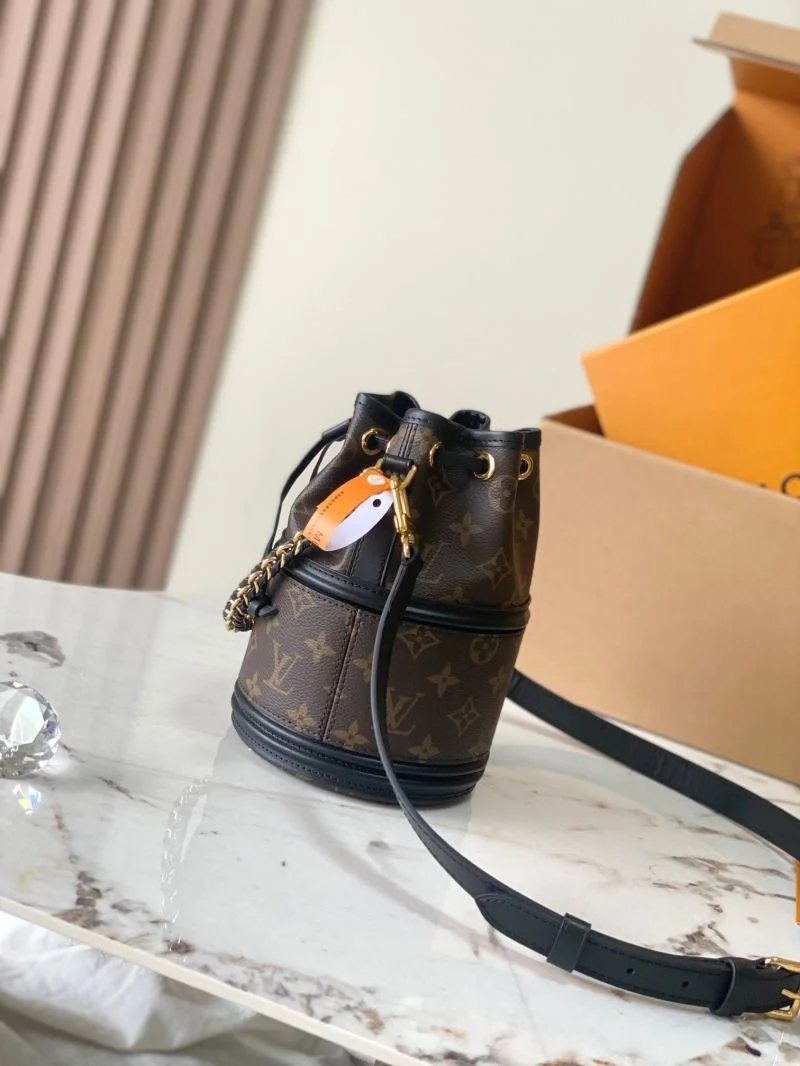 Fashionable Louis Vuitton Bucket Bags 40197