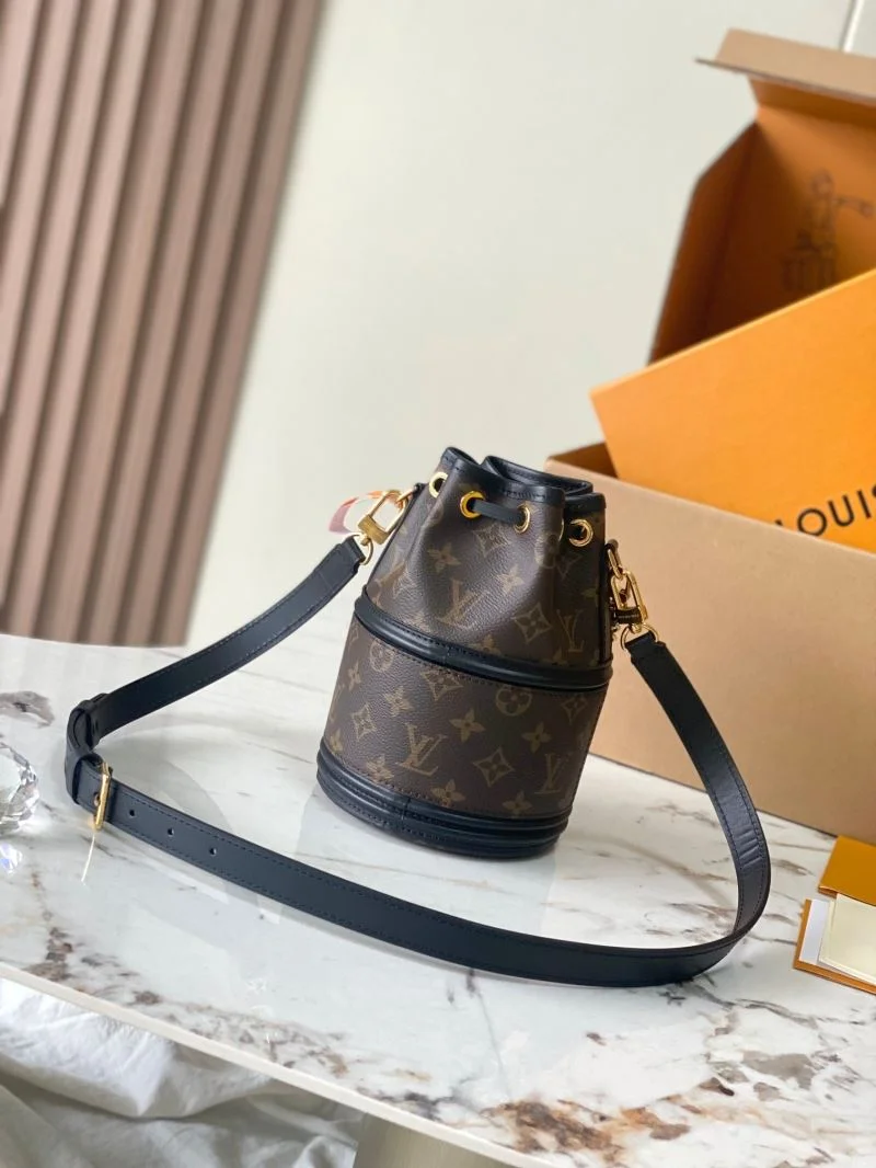 Fashionable Louis Vuitton Bucket Bags 40197