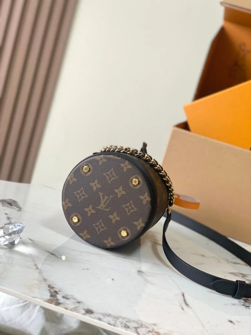 Fashionable Louis Vuitton Bucket Bags 40197
