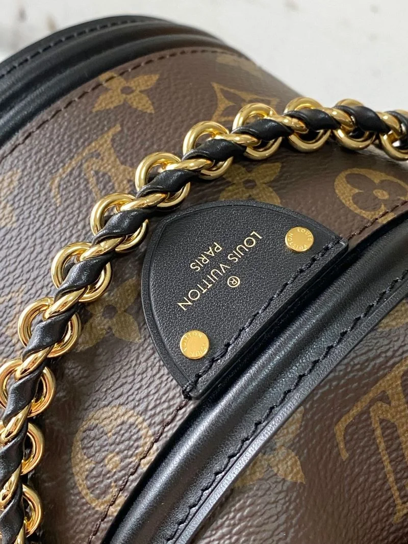 Fashionable Louis Vuitton Bucket Bags 40197