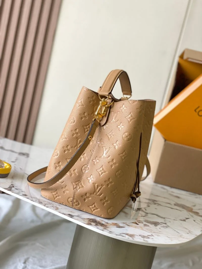 Louis Vuitton Bucket Bags FlexibleFit 40105