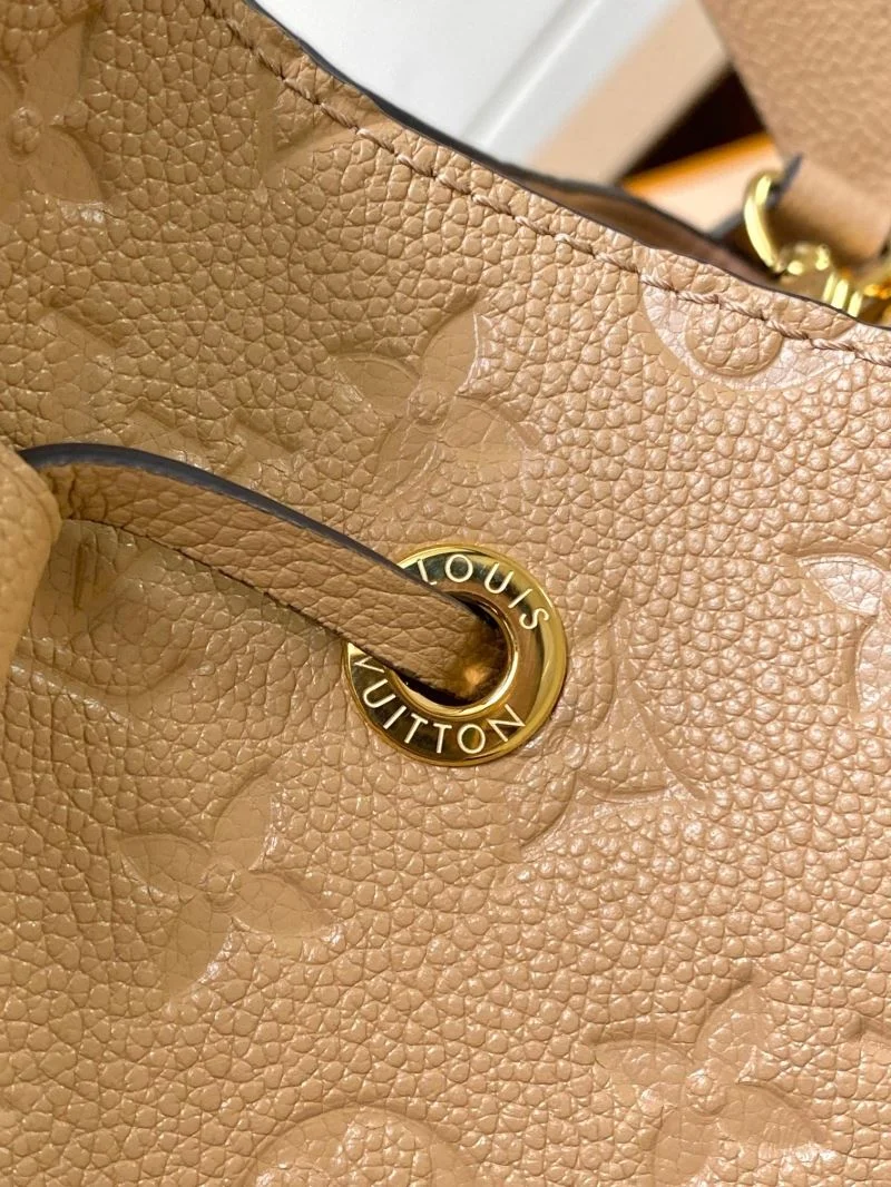 Louis Vuitton Bucket Bags FlexibleFit 40105