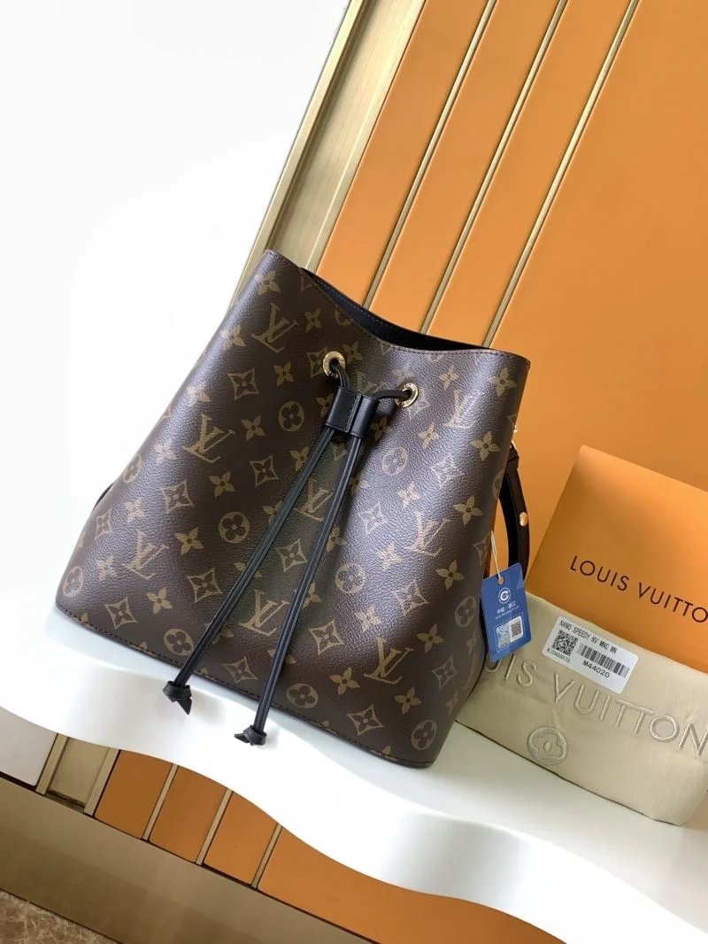 AllSeason Louis Vuitton Bucket Bags 40110