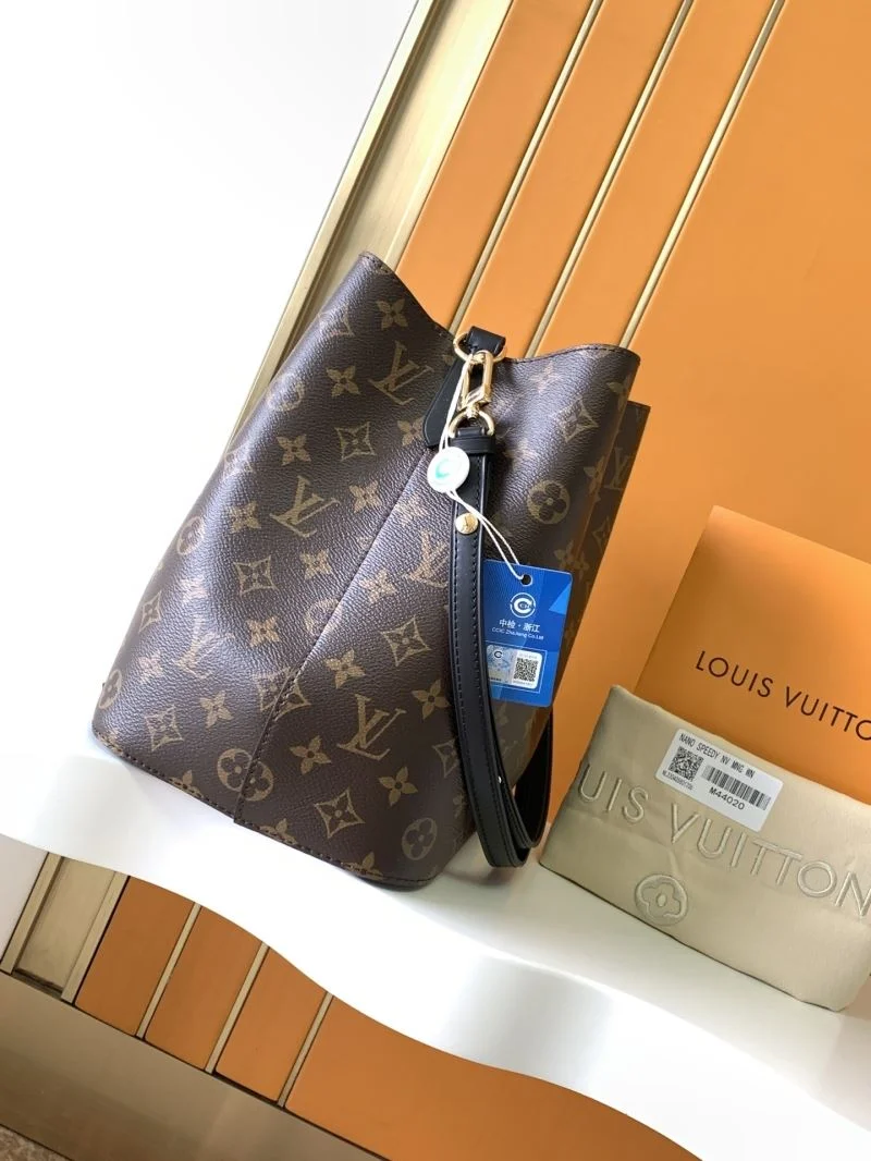 AllSeason Louis Vuitton Bucket Bags 40110
