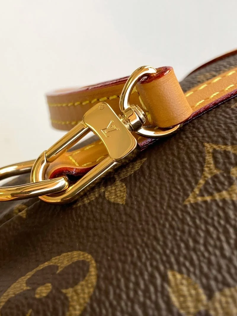 Versatile Louis Vuitton Bucket Bags 39287