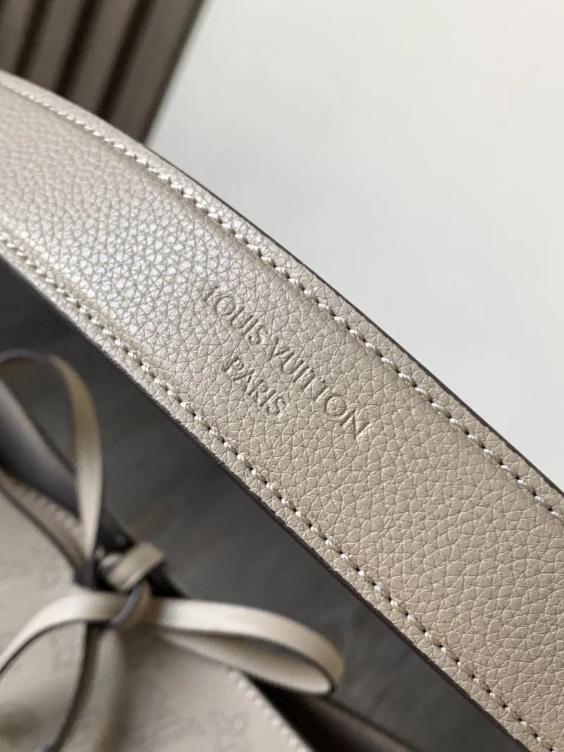 Louis Vuitton Bucket Bags Compact 39279