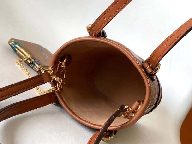 Louis Vuitton Bucket Bags OdorResistant 38996