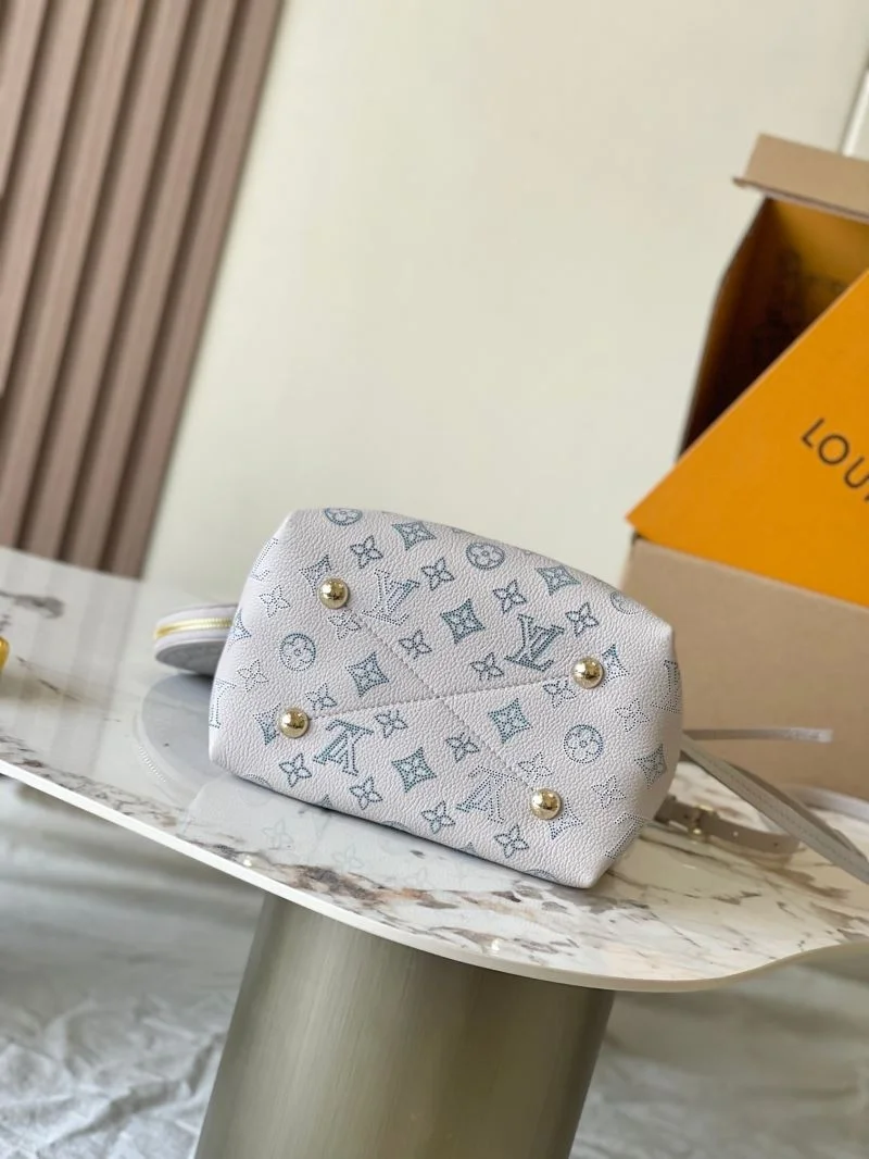 Vibrant Louis Vuitton Bucket Bags 38908