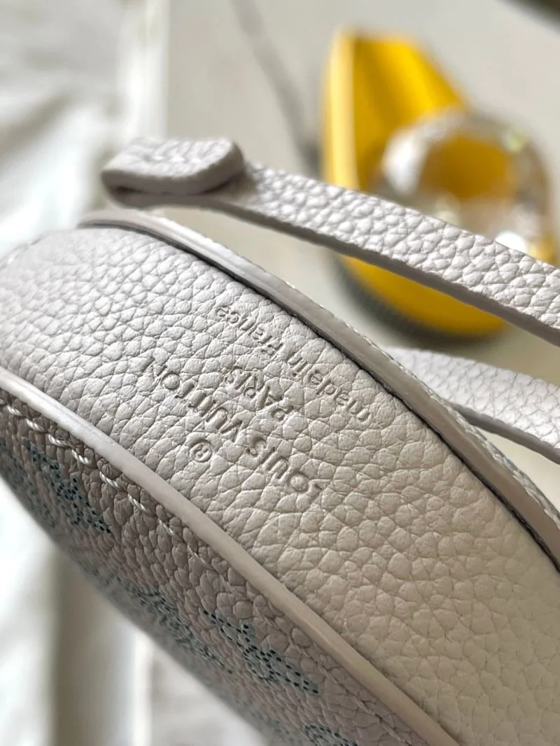 Vibrant Louis Vuitton Bucket Bags 38908