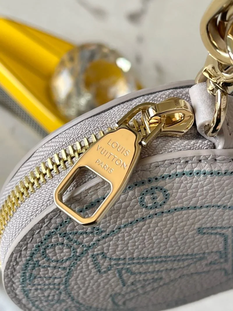 Vibrant Louis Vuitton Bucket Bags 38908