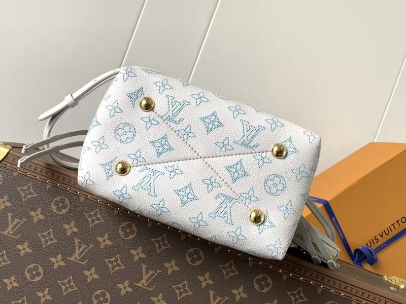 Louis Vuitton Bucket Bags Classic 38905