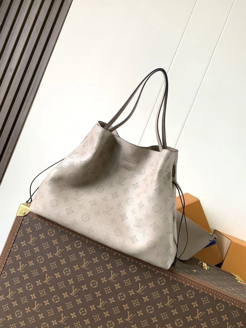 Chic Louis Vuitton Bucket Bags 38903