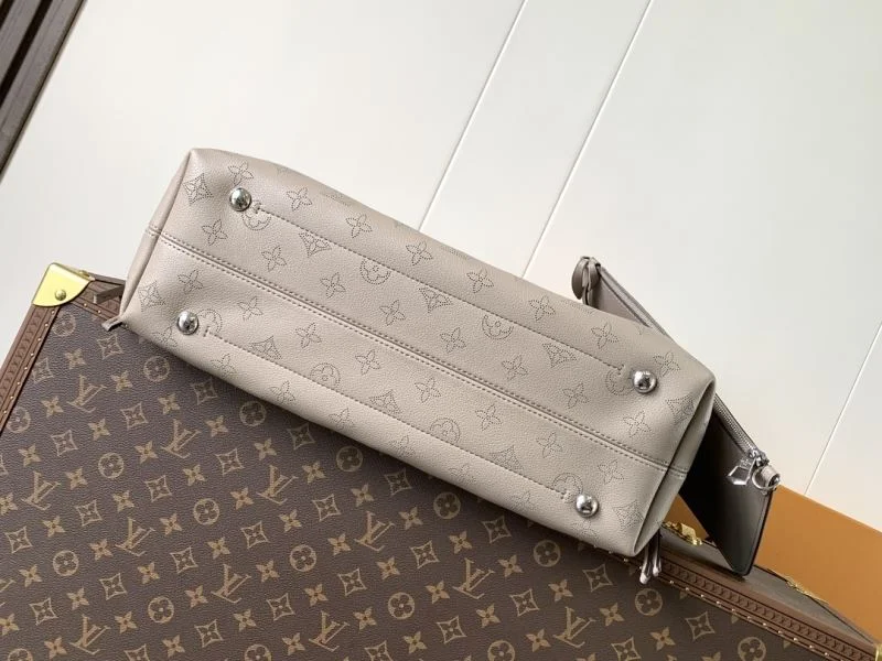 Chic Louis Vuitton Bucket Bags 38903