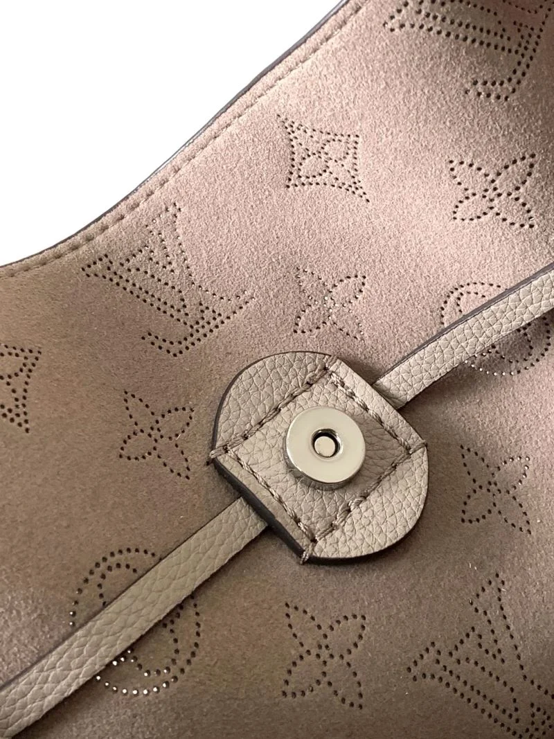 Chic Louis Vuitton Bucket Bags 38903