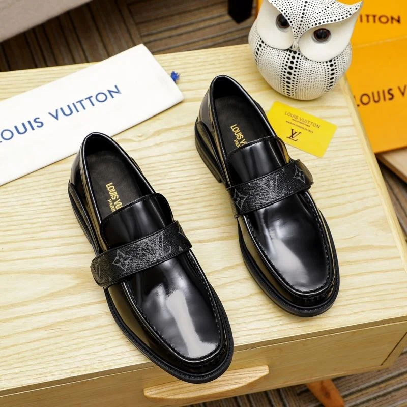 Lightweight Louis Vuitton Business Shoes 30870
