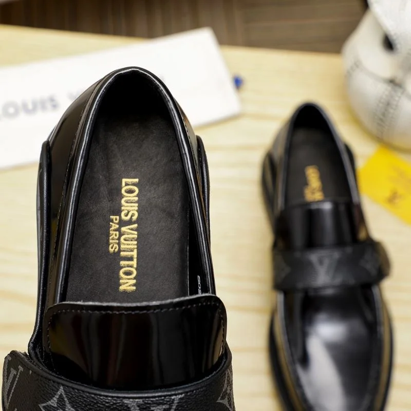 Lightweight Louis Vuitton Business Shoes 30870