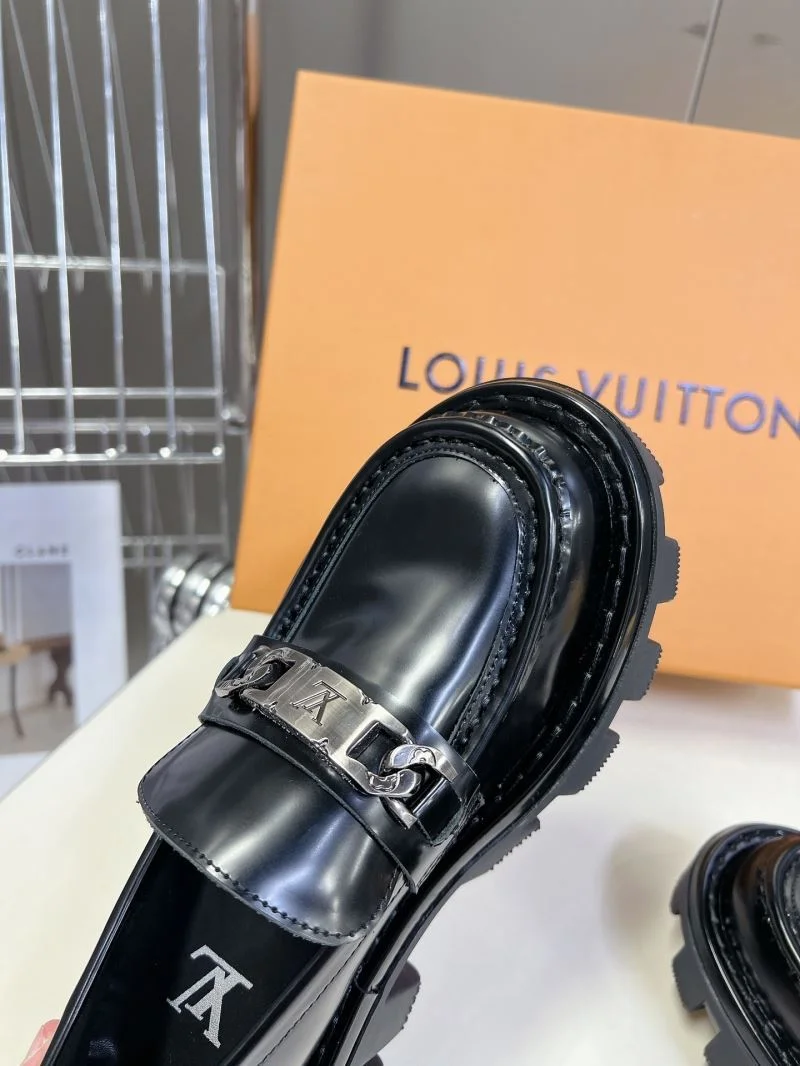Refined Louis Vuitton Business Shoes 31649