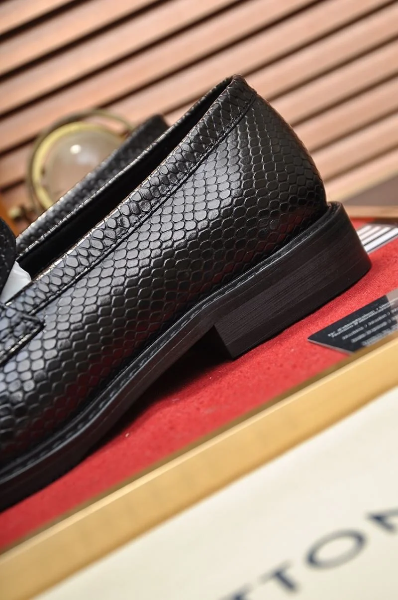 Louis Vuitton Business Shoes Bright 33206
