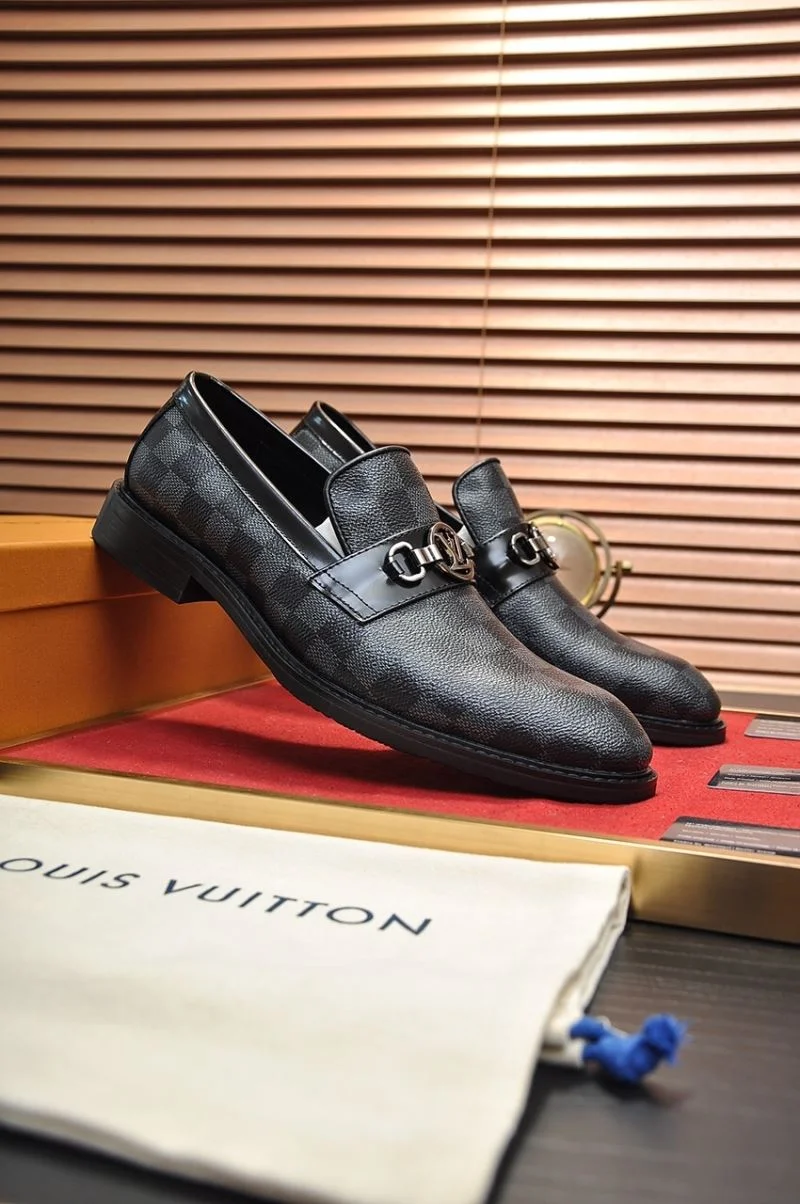 Louis Vuitton Business Shoes Sporty 33228