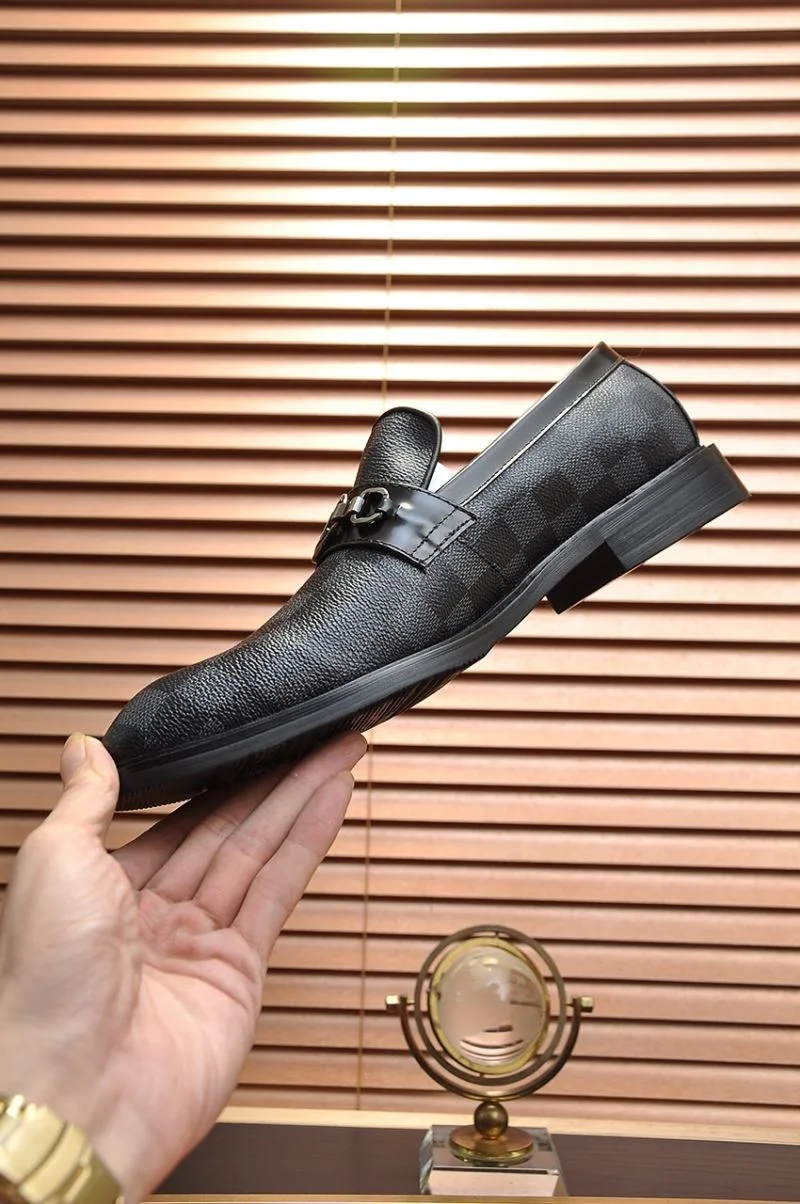 Louis Vuitton Business Shoes Sporty 33228