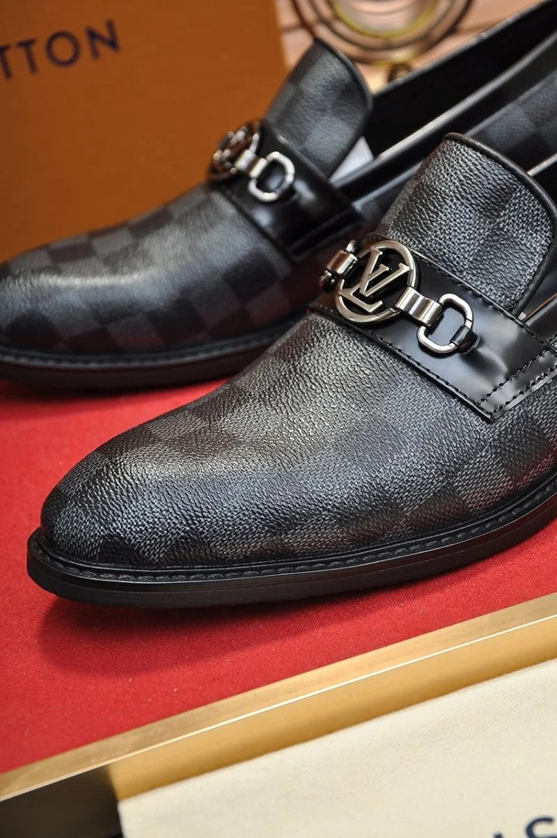 Louis Vuitton Business Shoes Sporty 33228