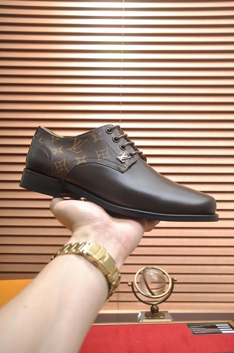 Bright Louis Vuitton Business Shoes 33166