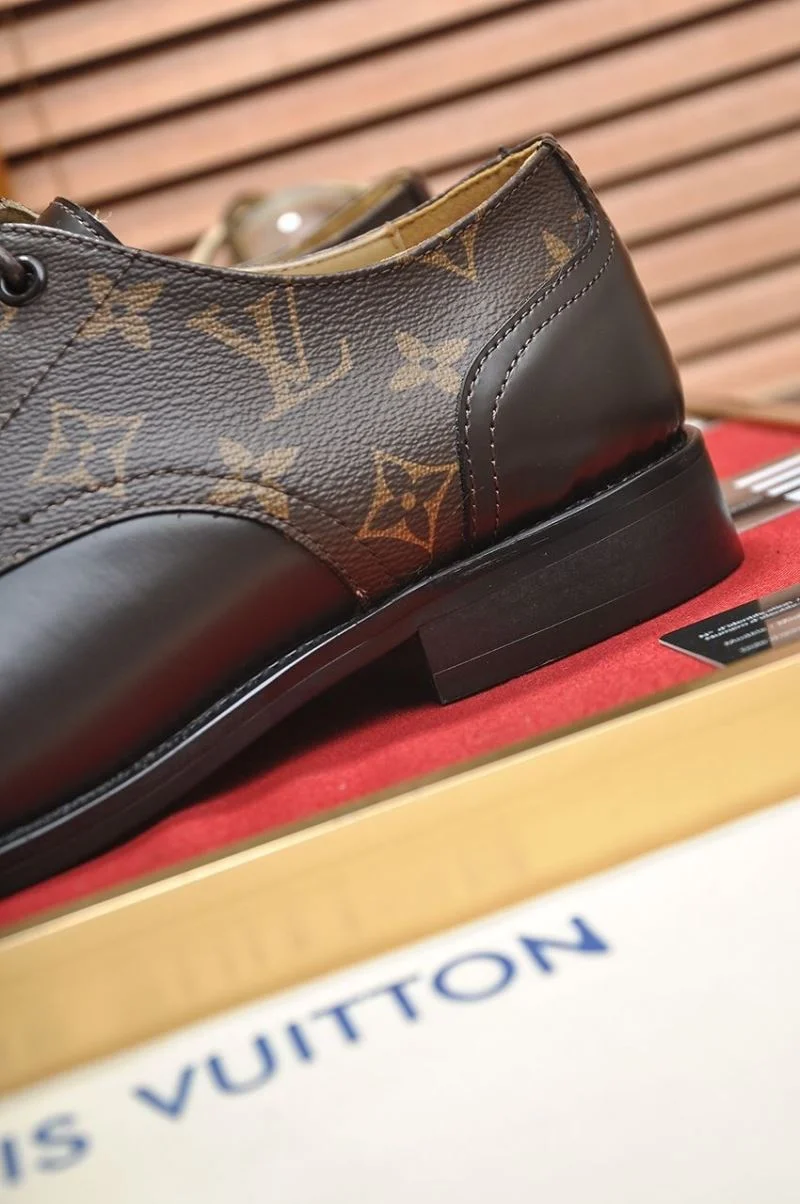 Bright Louis Vuitton Business Shoes 33166