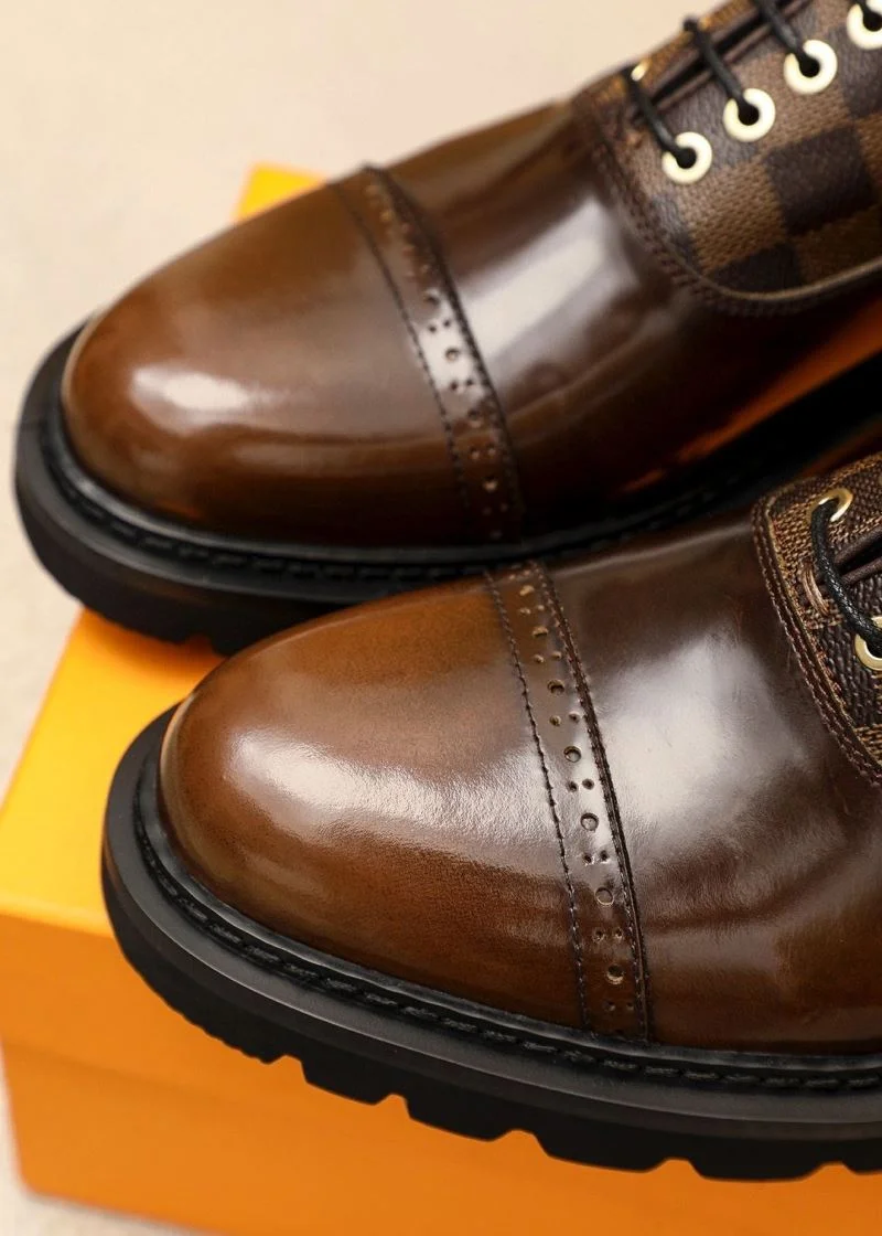 Unisex Louis Vuitton Business Shoes 33164