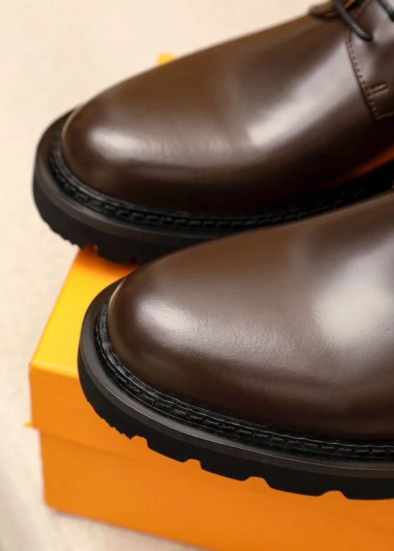 Compact Louis Vuitton Business Shoes 33153