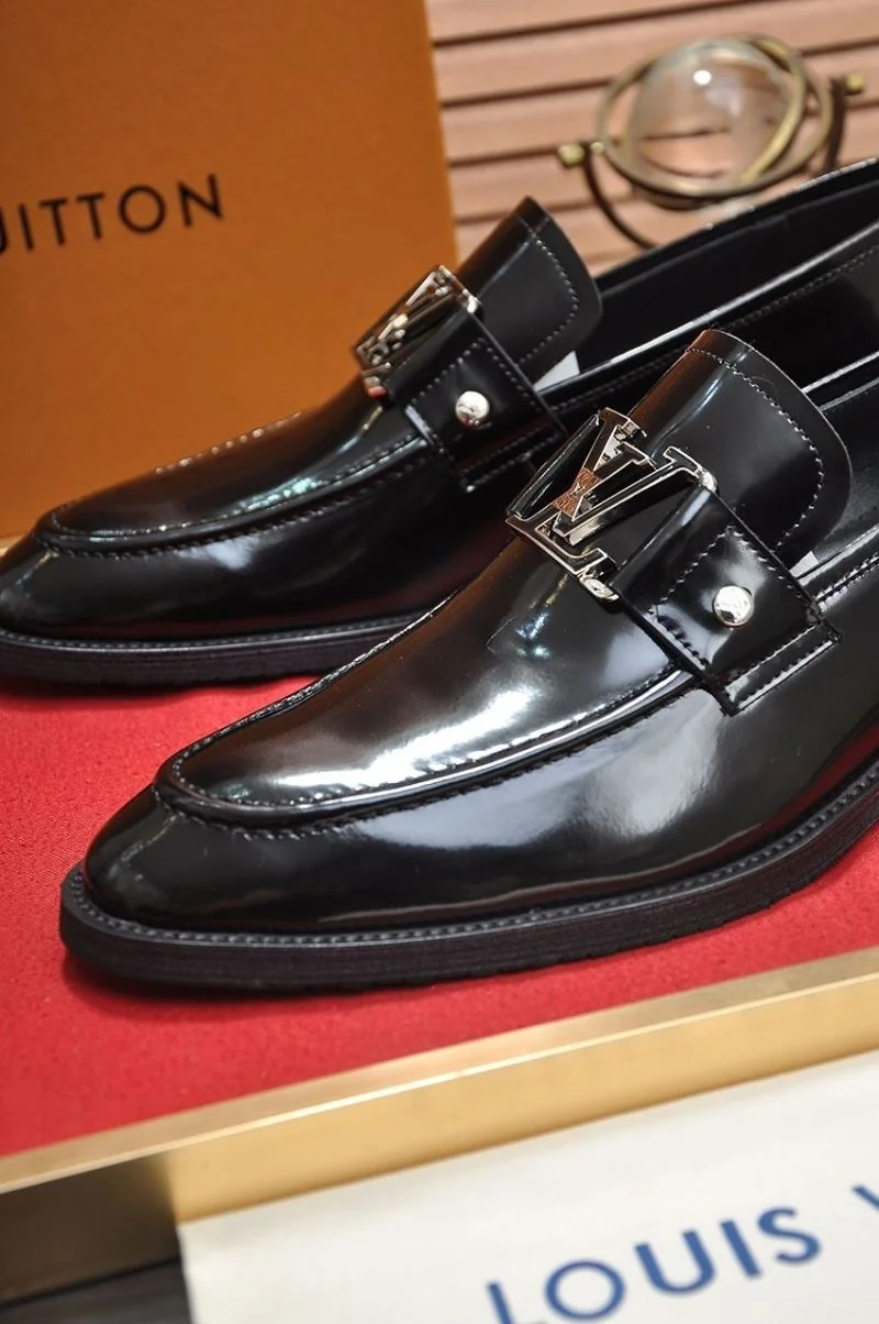 SportInspired Louis Vuitton Business Shoes 33150