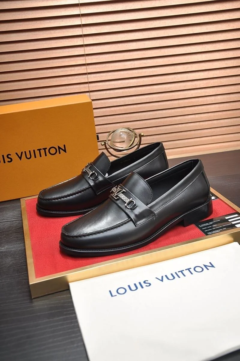 Louis Vuitton Business Shoes Sophisticated 33111