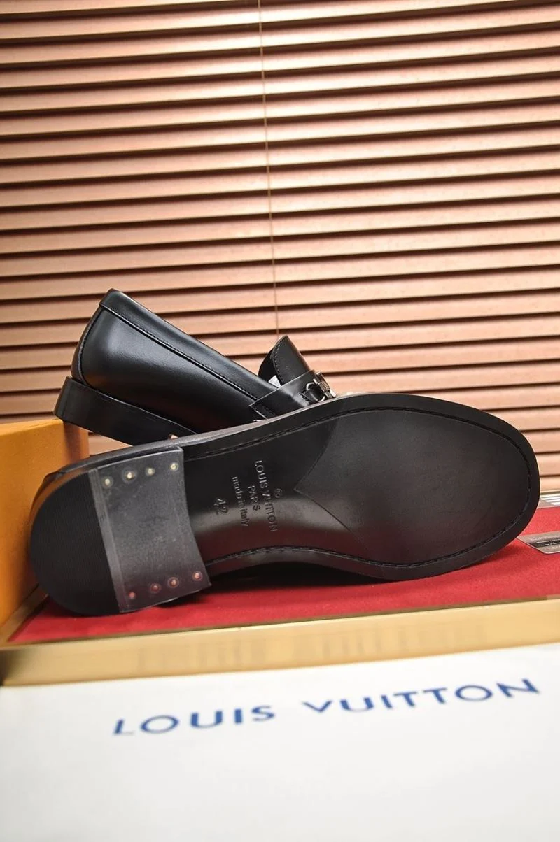 Louis Vuitton Business Shoes Sophisticated 33111