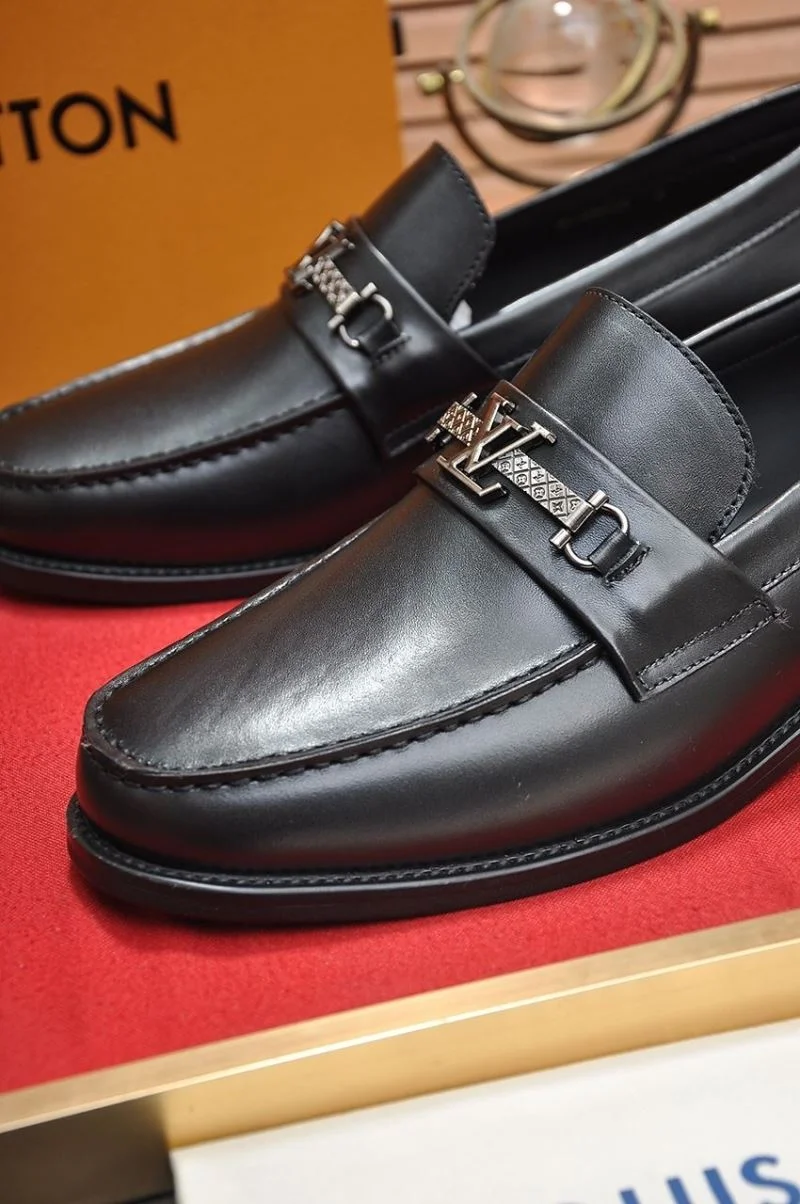 Louis Vuitton Business Shoes Sophisticated 33111