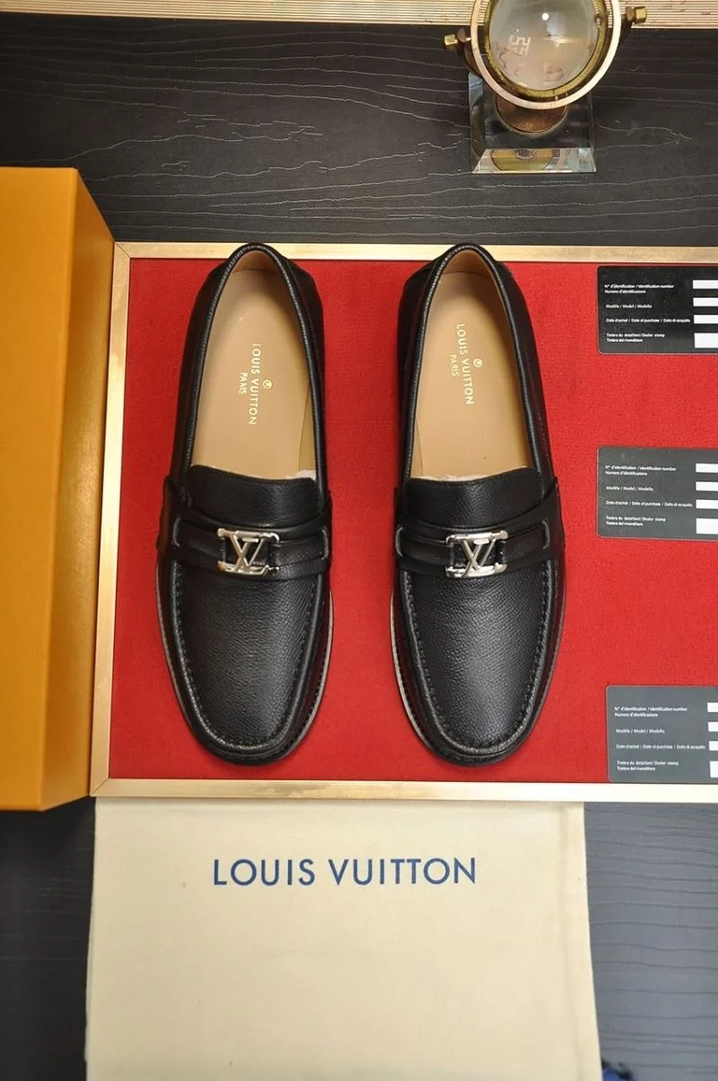 MoistureWicking Louis Vuitton Business Shoes 33106