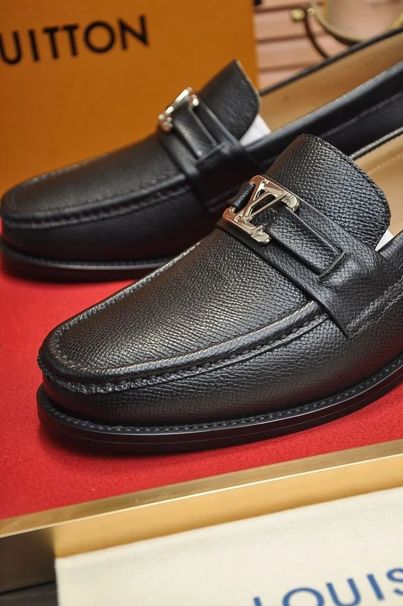 MoistureWicking Louis Vuitton Business Shoes 33106