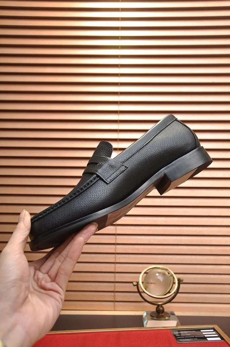 Resilient Louis Vuitton Business Shoes 33102