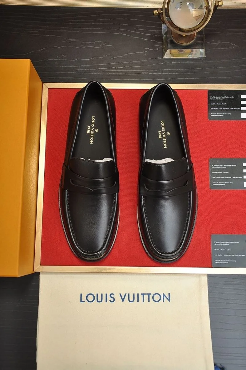 Louis Vuitton Business Shoes SmoothTexture 33108