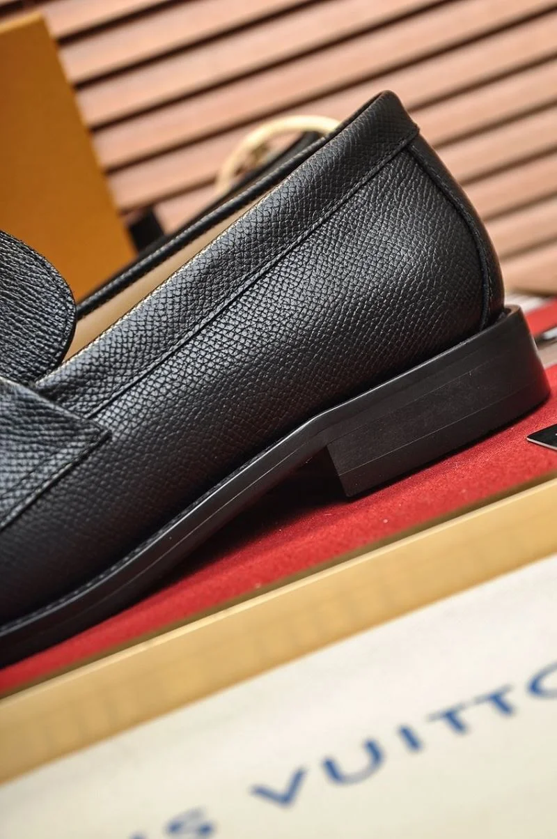 Louis Vuitton Business Shoes AllSeason 33093